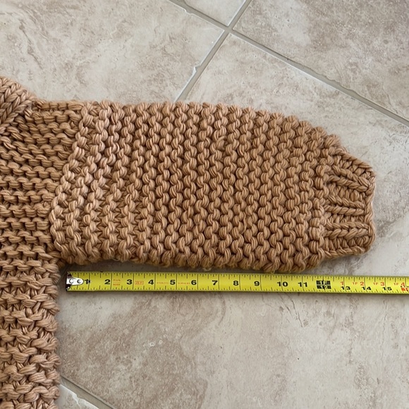 Slide show sweater - Picture 8 of 9